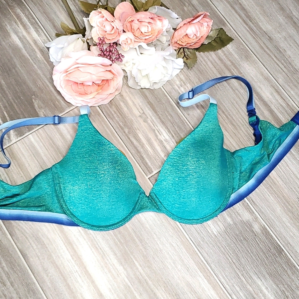 Victoria's Secret Uplift Semi Demi Bra | 32C